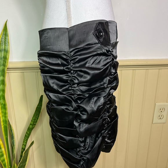 Tess Black Ruched Mini Skirt L Gothic Y2K Club Avant Garde Whimsigoth Steampunk - Picture 4 of 10